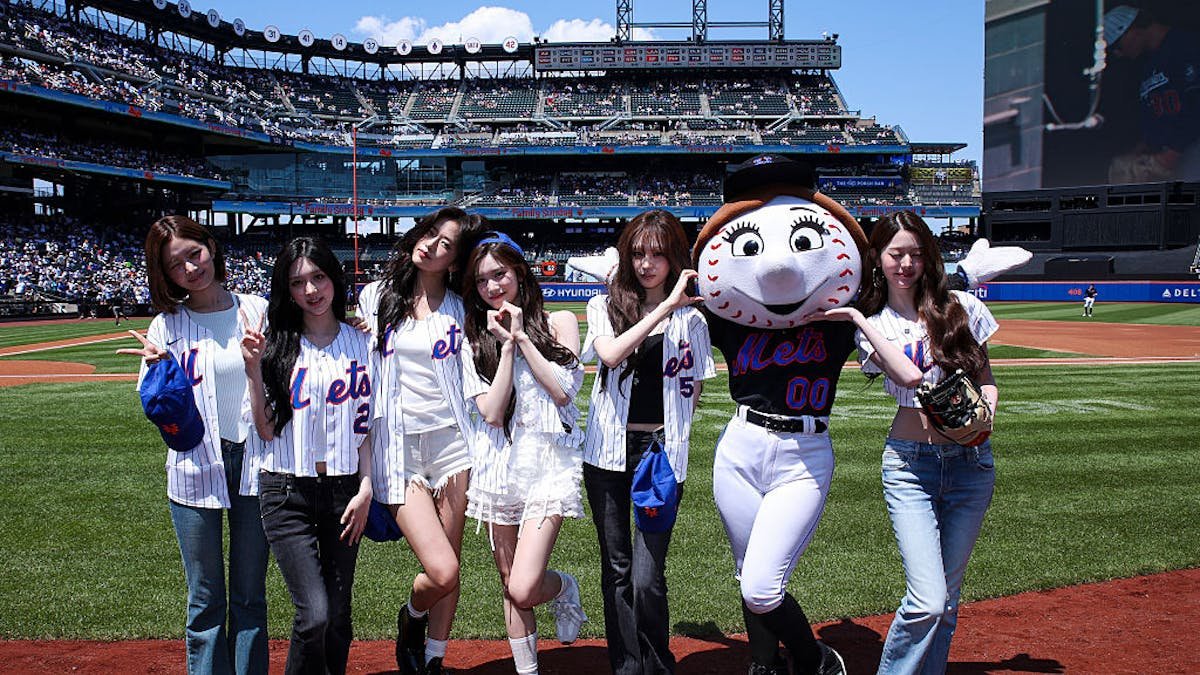 K-Pop Star Jang Won-young Impresses With Ceremonial First Pitch at Mets Game
