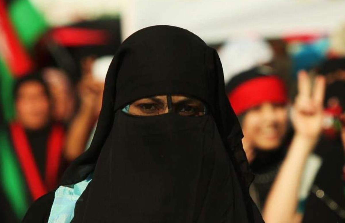Italy's niqab clash: When religious dress meets national ID law