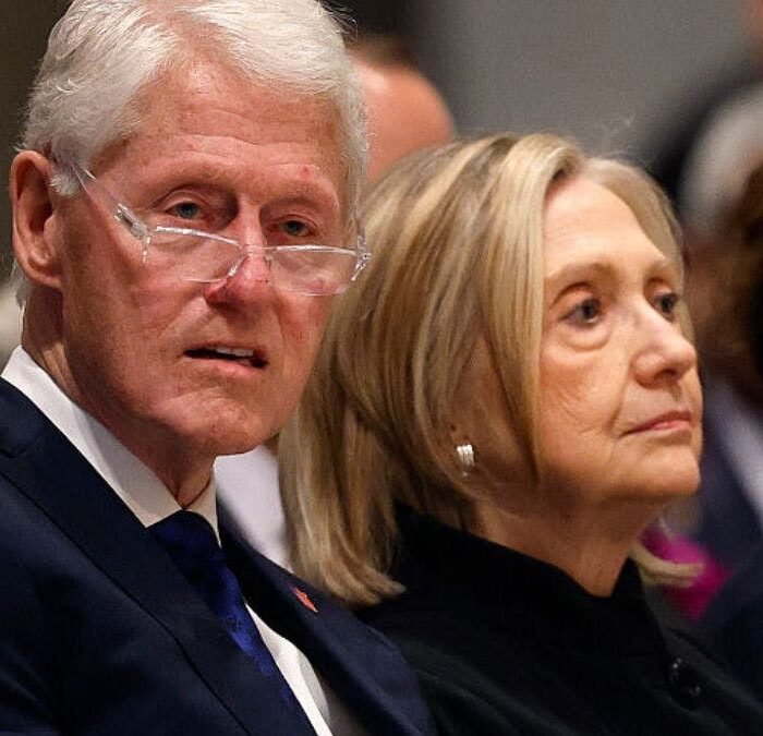 Clinton Foundation Seeks Unpaid Intern—With 'Discretion' Requirement That Writes Its Own Punchline