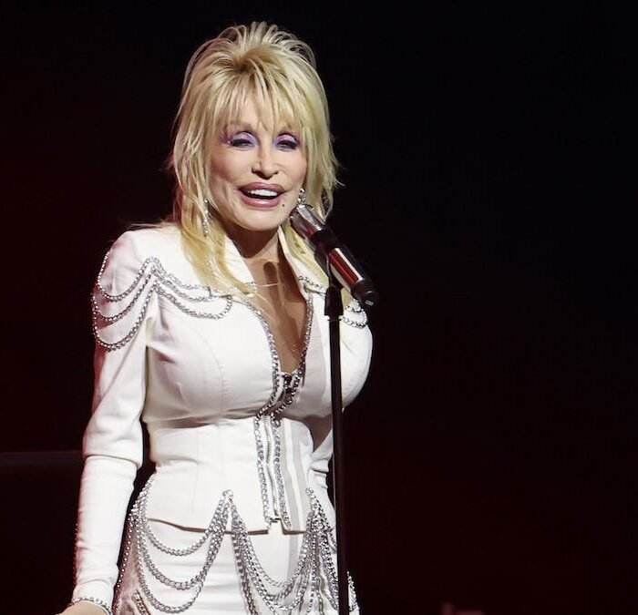 CNN Apologizes After Airing Photo of Dolly Parton Impersonator in Tribute