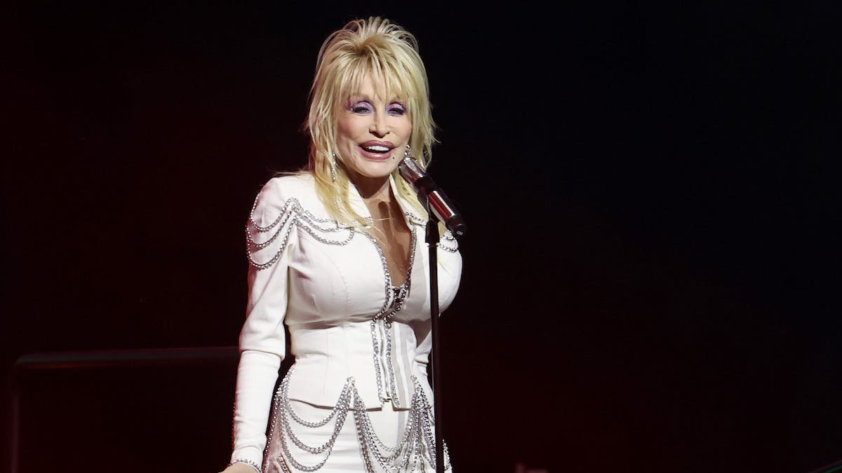 CNN Apologizes After Airing Photo of Dolly Parton Impersonator in Tribute
