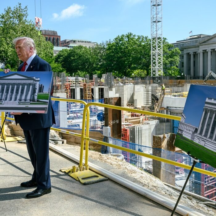Supreme Court Pauses Court Blockade on Trump's White House Ballroom Construction