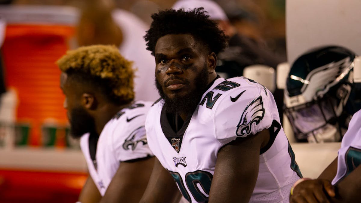 Ex-Eagles Super Bowl champ could get early prison release to be with dying daughter