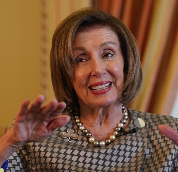 Pelosi's Push to Pick Her Successor Hits Roadblocks as Wiener Leads in Cash and Polls