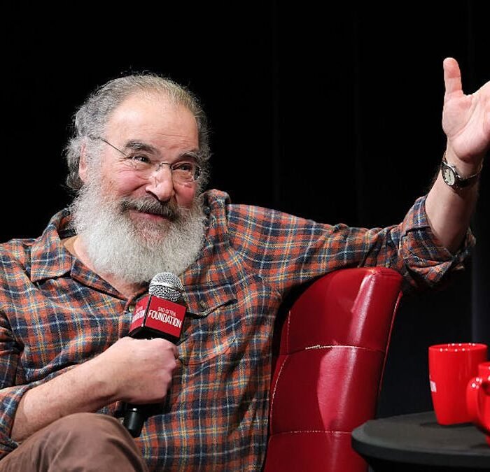 ‘Princess Bride’ Star Mandy Patinkin Named Honorary Team Captain for USA Fencing Ahead of 2028 LA Olympics
