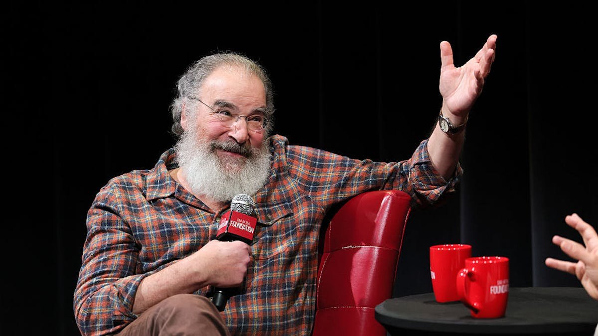 ‘Princess Bride’ Star Mandy Patinkin Named Honorary Team Captain for USA Fencing Ahead of 2028 LA Olympics