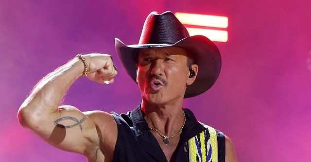 Tim McGraw Takes a Hard Fall Onstage in Cincinnati After Boot Gets Stuck