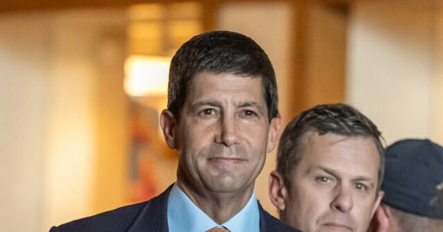 Warsh's Hawkish Debut: Fed Chair Says Inflation 'Troubling,' Signals More Work Ahead