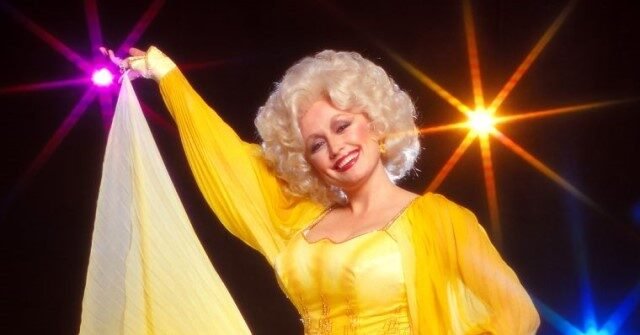 Dolly Parton's Streams Surge 2,109% in U.S. Following Her Death, Led by 'Jolene' and '9 to 5'