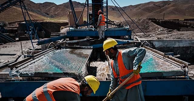 China-Iran Rare Earth Workshops Signal Beijing's Strategic Hedge Amid US Tensions