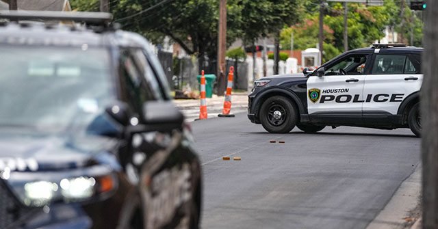 Houston Uber Driver Recruited by Cops Mid-Foot-Chase: 'I'm Just Running Off Adrenaline'