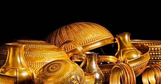 Thieves Steal Bronze Age Treasure of Villena in Four-Minute Museum Heist