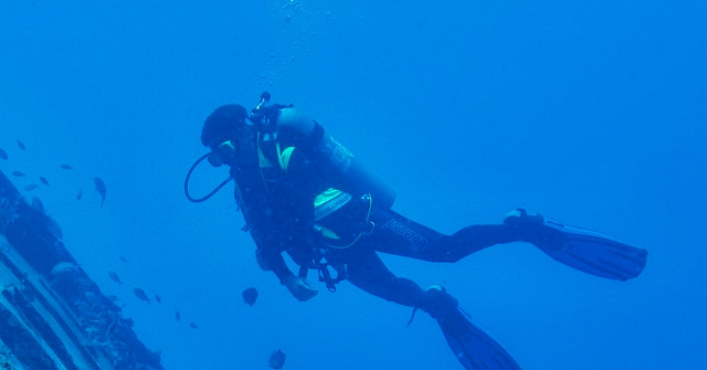2,400-Year-Old Shipwreck with 650 Amphorae Found Off Greek Island