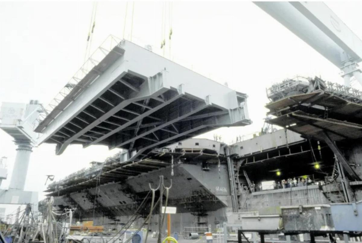 Trump's Navy and Drone Moves Frame the Midterm Stakes, Pro-Trump Columnist Argues