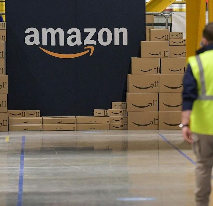 Amazon Gives Every US Employee Uncapped Grocery Discount, Raises Starting Pay to $20 an Hour