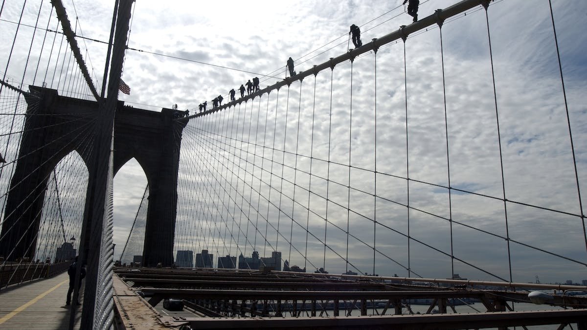 NYPD Fatally Shoots Knife-Wielding Man on Brooklyn Bridge Days After Times Square Stabbing