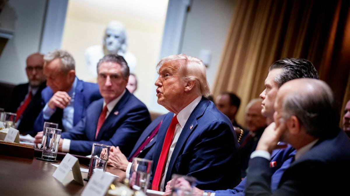 Trump Cabinet Logs 500 Domestic Trips Before Midterms as GOP Braces for Tough Map