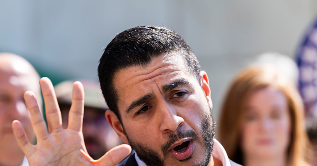 Wasserman Schultz: El-Sayed 'Has a Lot More Work to Do' on Antisemitism, 'May Never Get There'