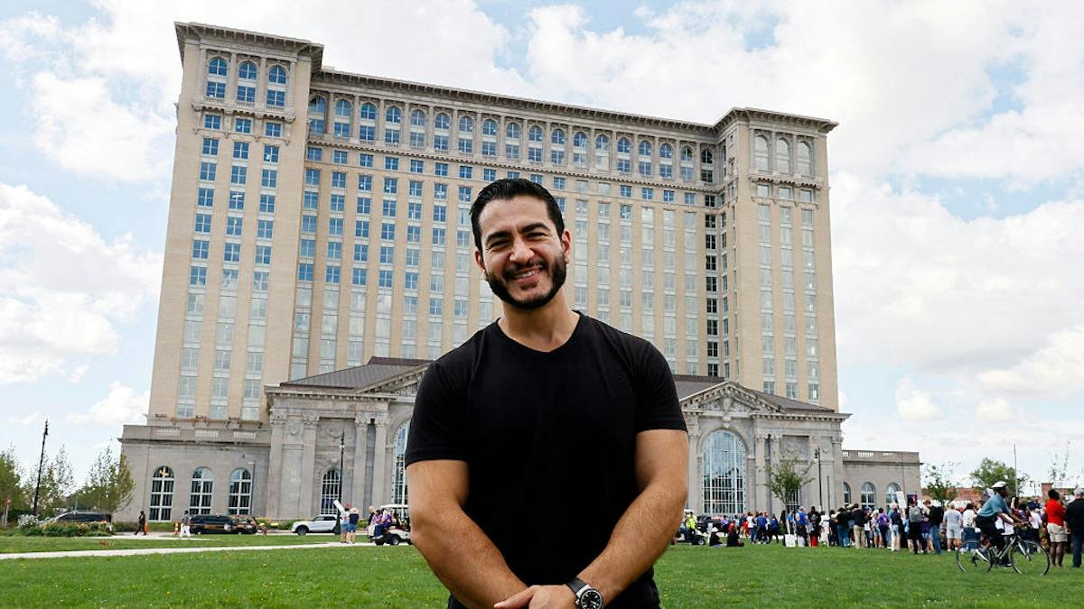 Tucker Carlson Backs El-Sayed as Piker Stream Fuels "Taqiyya" Accusation in Michigan Senate Race