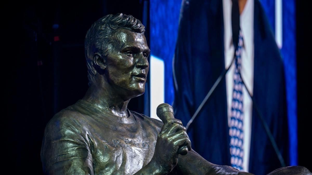 Charlie Kirk Statue Vandalized With Red Paint Three Days After Phoenix Unveiling