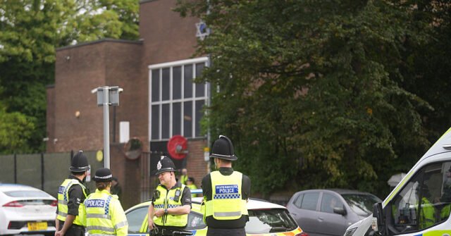 UK Terror Police Arrest Two Men in Manchester, Say They Foiled 'Imminent' Yom Kippur Attack on Jewish Community