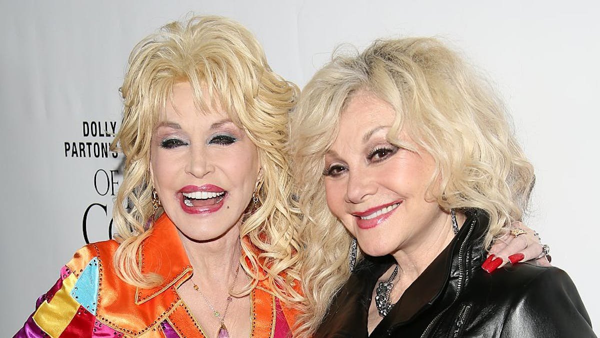 Dolly Parton's Sister Reveals Why the Legend Kept Her Cancer Fight Private