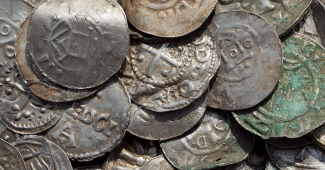 Danish Homeowner Unearths 700-Piece Viking Silver Hoard While Digging Patio