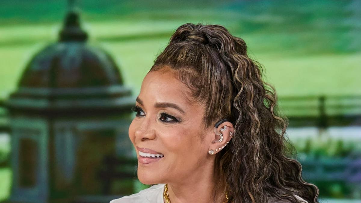 Sunny Hostin's Jury Claim Debunked by New York Post — Will ABC Respond?