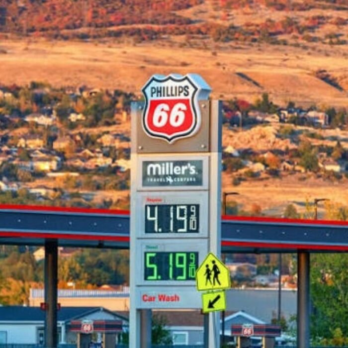 American Thinker Argues Diesel Prices, Not $5,000 Handouts, Will Decide the Midterms