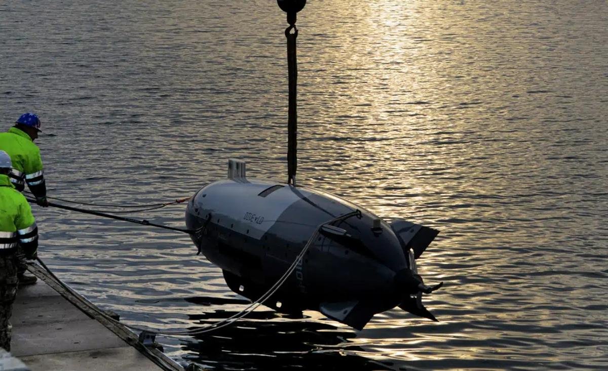 Iran's 'captured submarine' is actually a broken drone — and the media fell for it