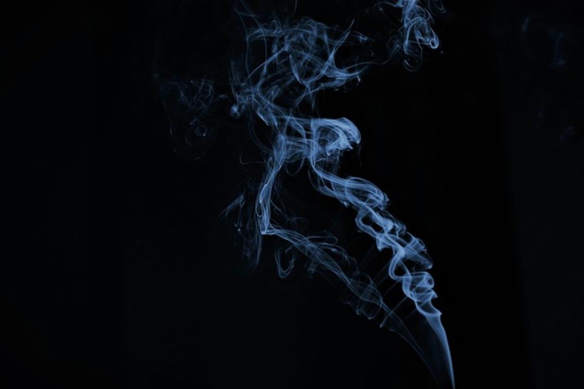 Trump's Unkept Promise to Vaping Voters Could Cost Republicans the Midterms