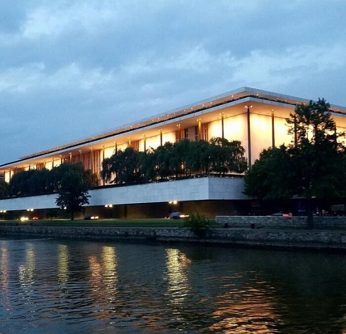 Trump Kennedy Center Shuts Down After Judge Blocks Name Reinstatement, American Thinker Reports