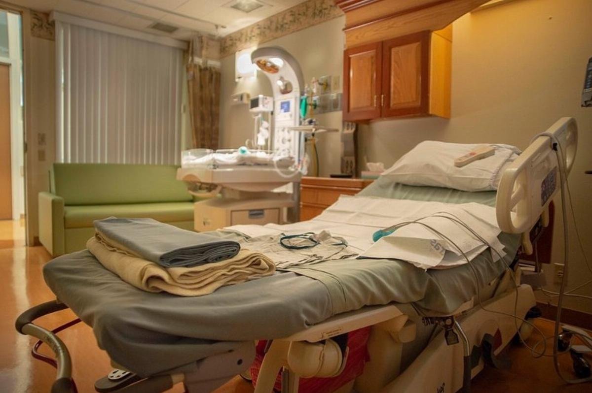 A Daughter's Hospital Vigil: When 'Comfort Care' Meant More Morphine and Less Oxygen