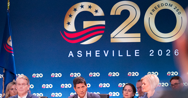 Warsh's 'Hinge Point' Doctrine: A New Economic Era or a Departure from the Old Playbook?
