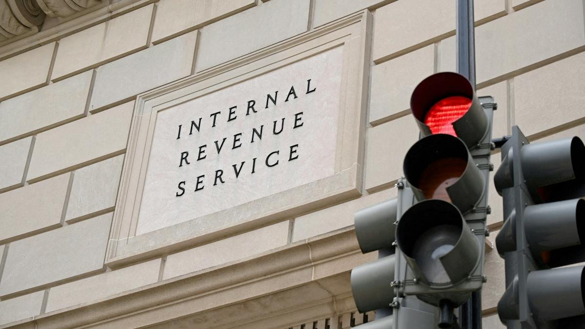 IRS Draft Form Asks Tax Filers to Check Citizenship Status Under Trump Proposal