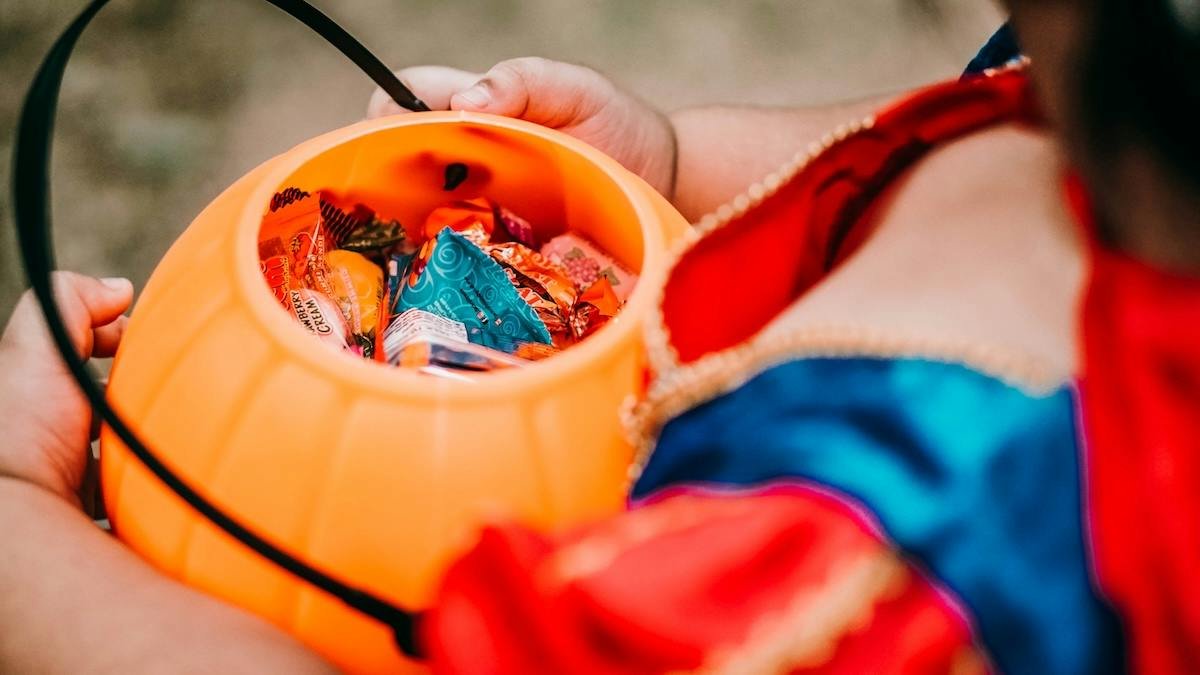 A Mom of Five Says Your Kids Shouldn't Eat Their Halloween Candy — Here's Her Case Against Big Chocolate