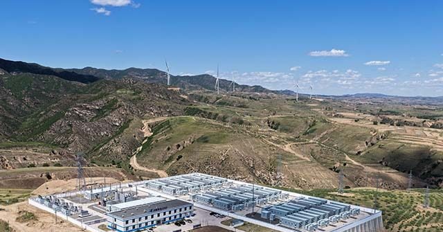 CNN Reporter: China Builds Data Centers 'Wherever and However It Wants' as US Faces Power Crunch