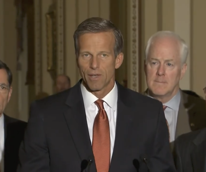 Conservative Outlet Slams GOP Senators and Influencers Ahead of 2026 Midterms